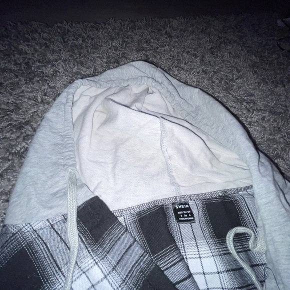 Button Front Plaid Drawstring Hooded Blouse. New! - Picture 4 of 4